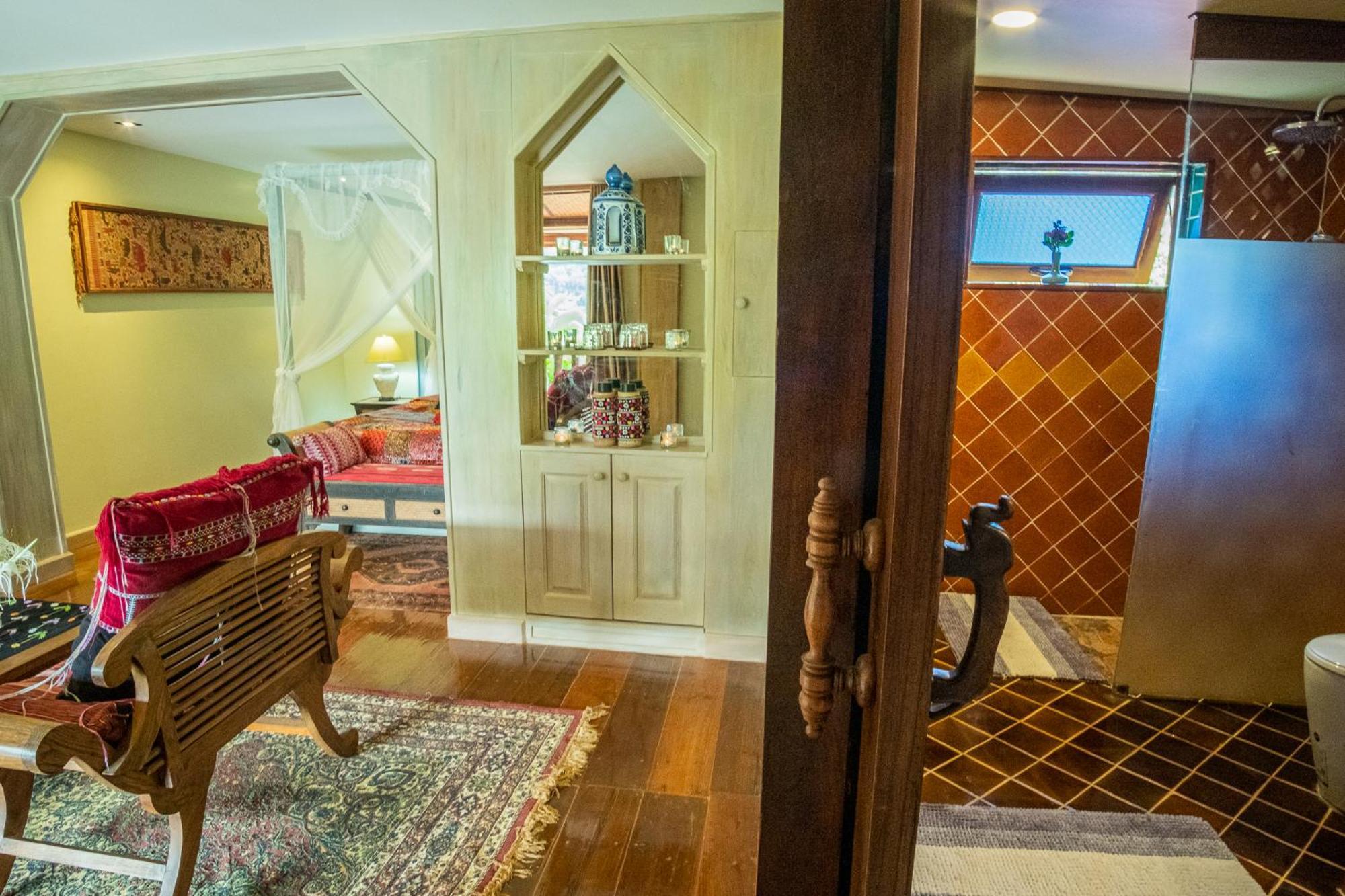 Kanlaya's Eyrie, Luxury Alloggio in famiglia Pang Mapha